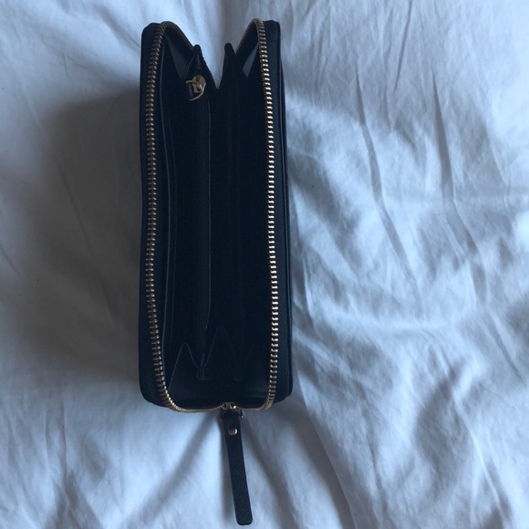 Kate Spade Newbury Lane Neda wallet in black - Picture 2 of 6